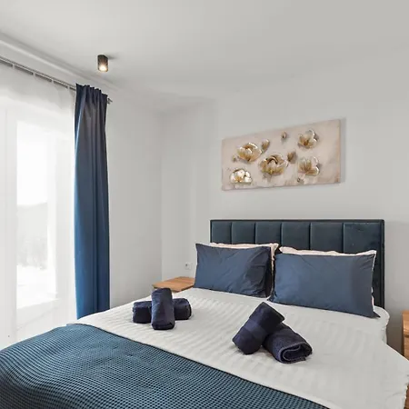 Guest house Delfin & Delfis Kukci