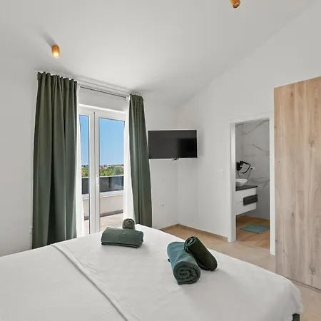 Delfin & Delfis Guest house Kukci